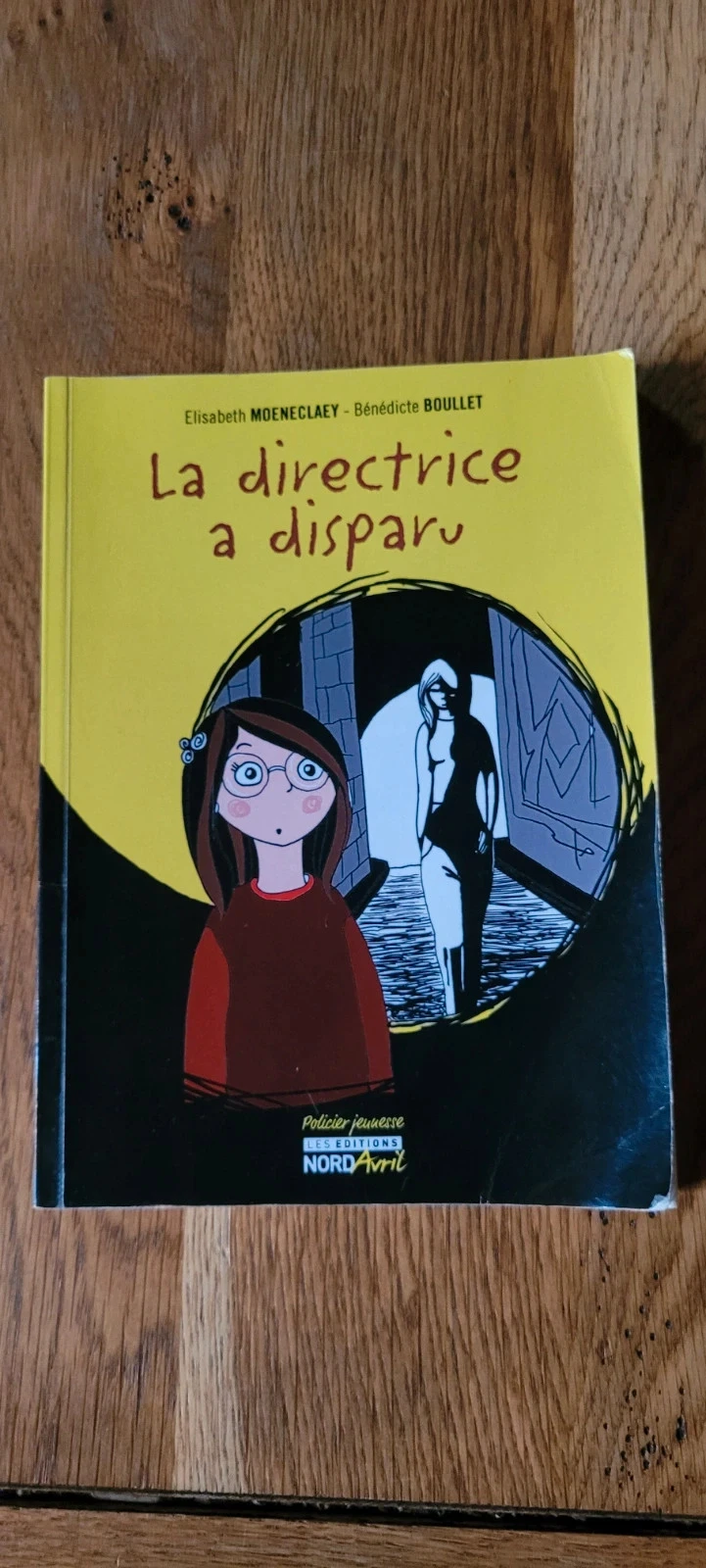 La directrice à disparu